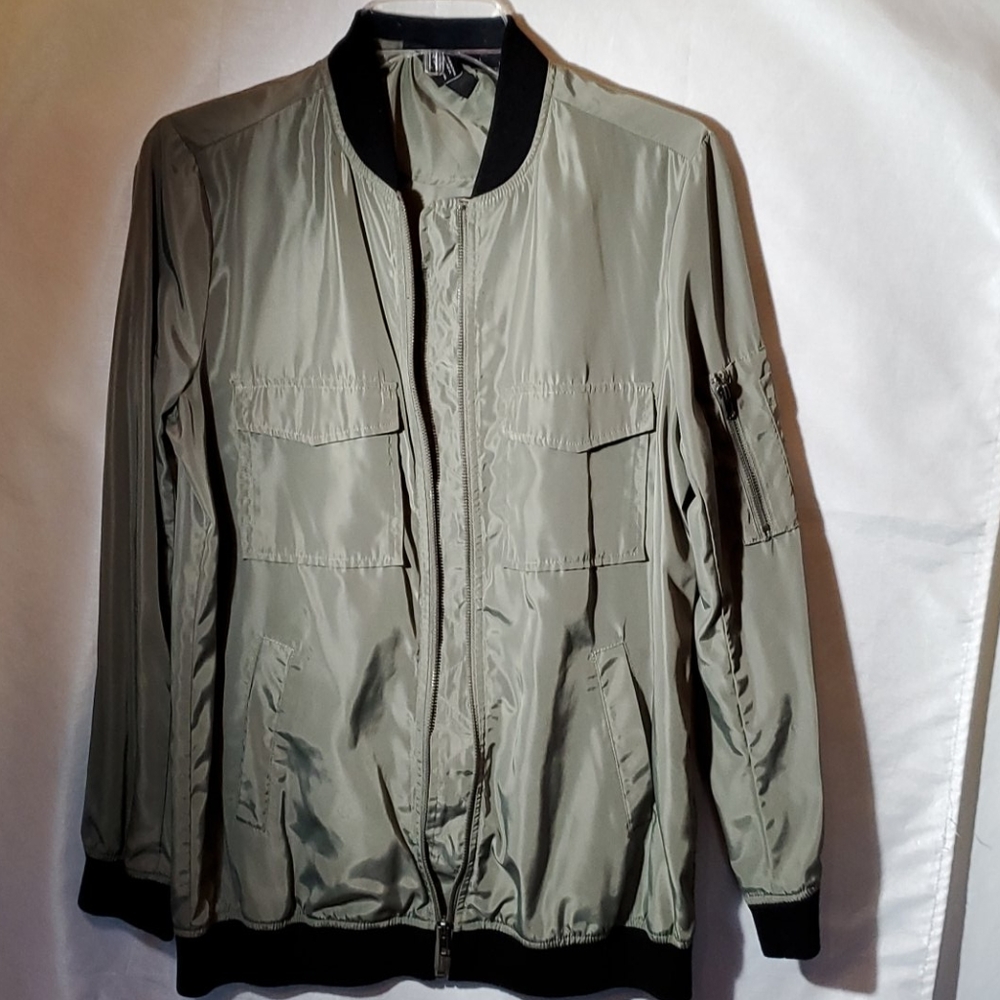 SZ. MEDIUM FOREVER 21 OLIVE 🫒 5 POCKET BOMBER JACKET